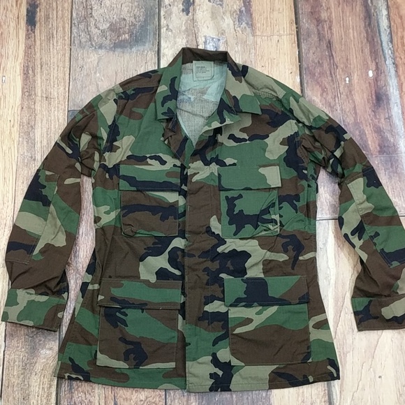 usa Jackets & Blazers - Medium USGI Woodland Cammo Jacket USA Army Issued